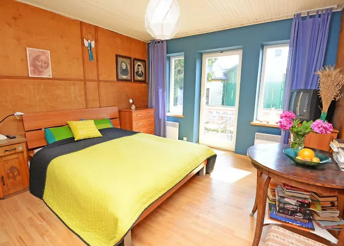 Romantiska Senamiescio Mansarda Apartman